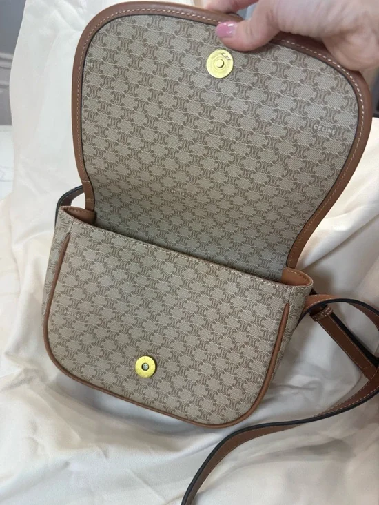 Celine Tan Brown Vintage Macadam PVC and leather shoulder bag - Picture 4 of 11